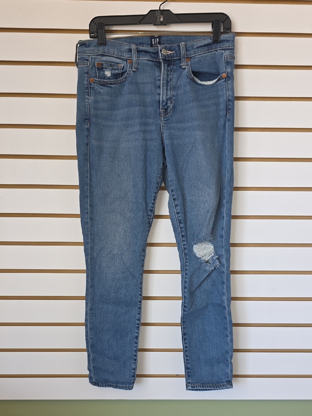 GAP Distressed Skinny Jeans 10